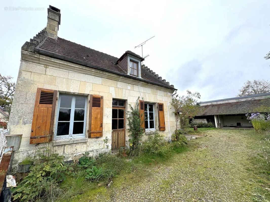 Maison à VIEUX-MOULIN