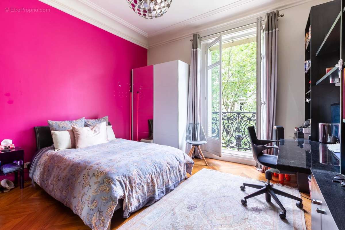 Appartement à PARIS-7E