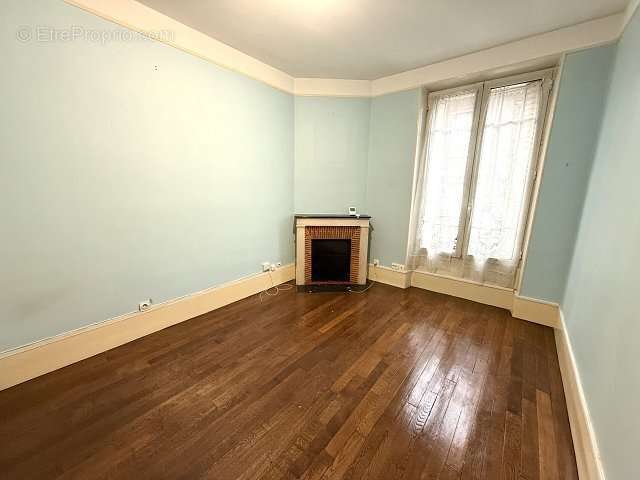 Appartement à MAISONS-ALFORT