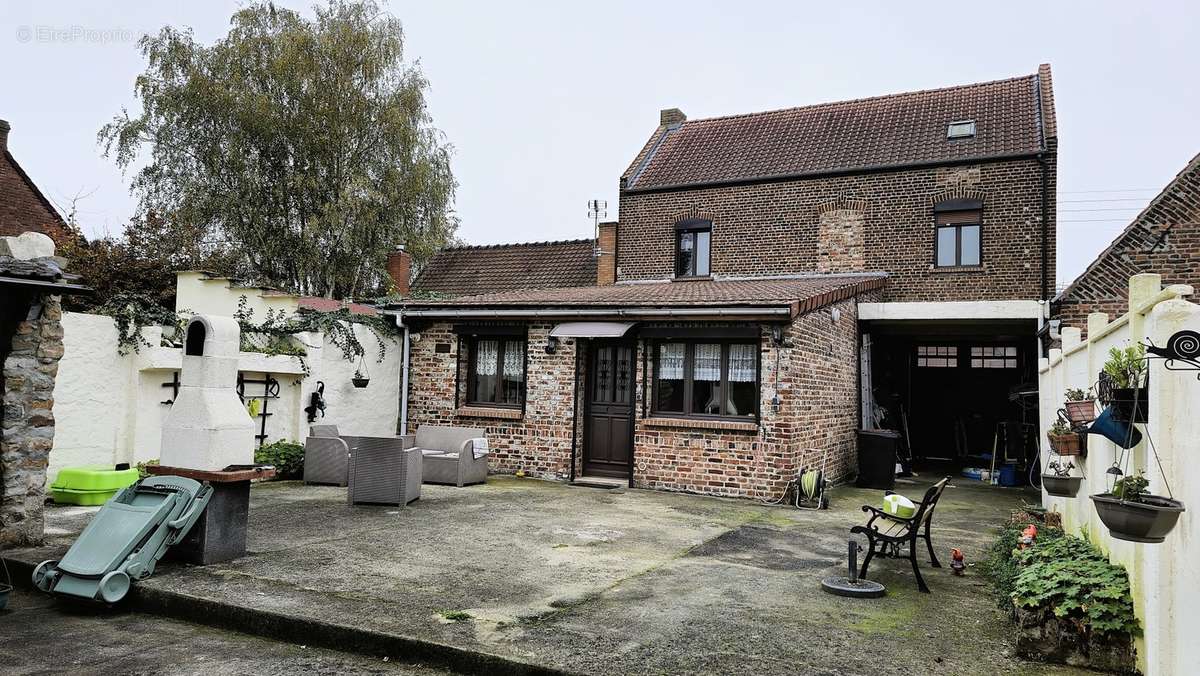 Maison à DOURGES