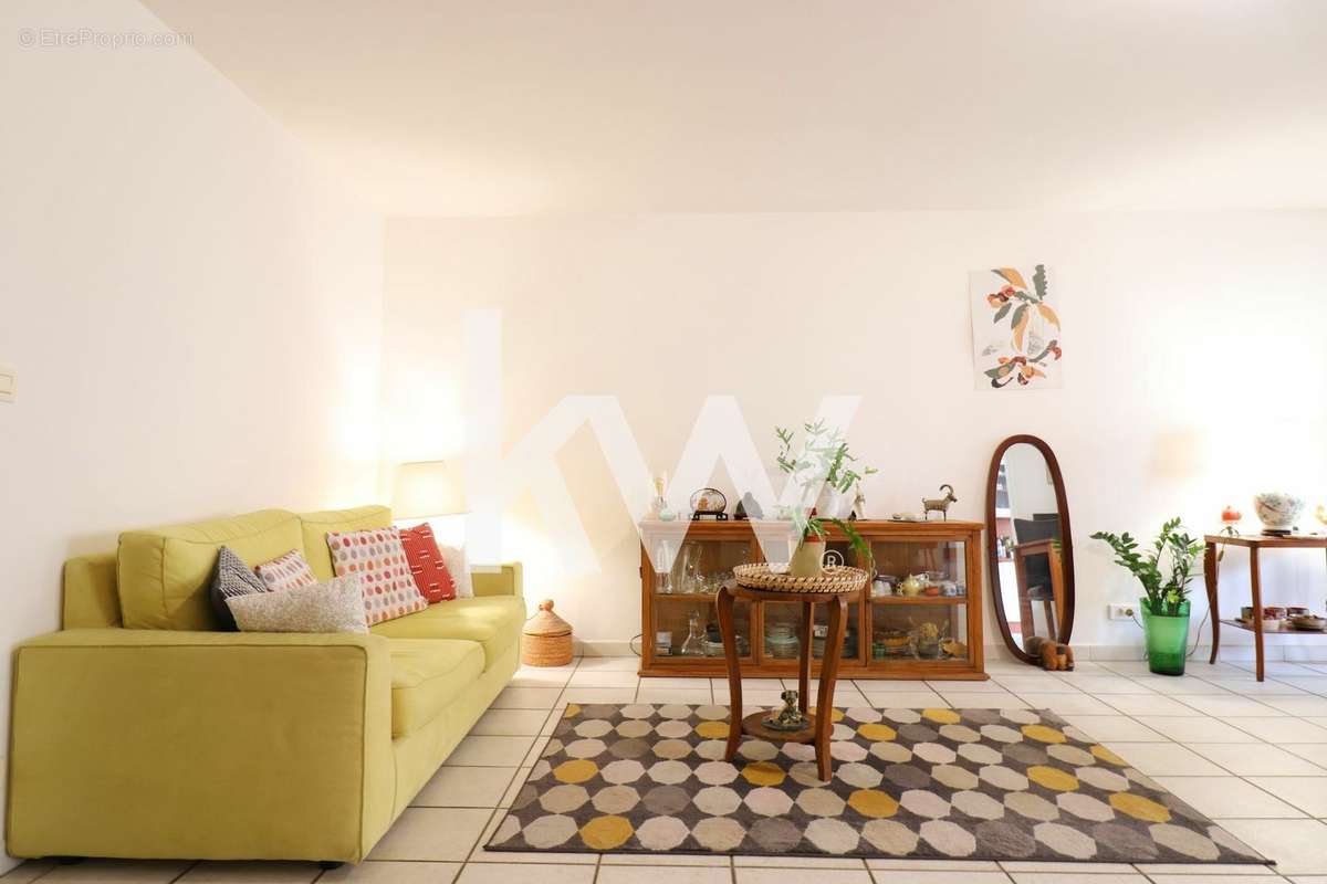 Appartement à MARSEILLE-7E