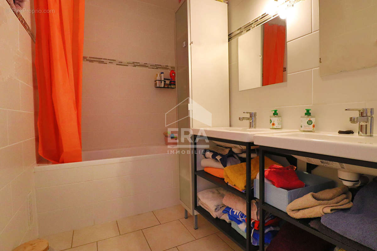 Appartement à MARSEILLE-10E