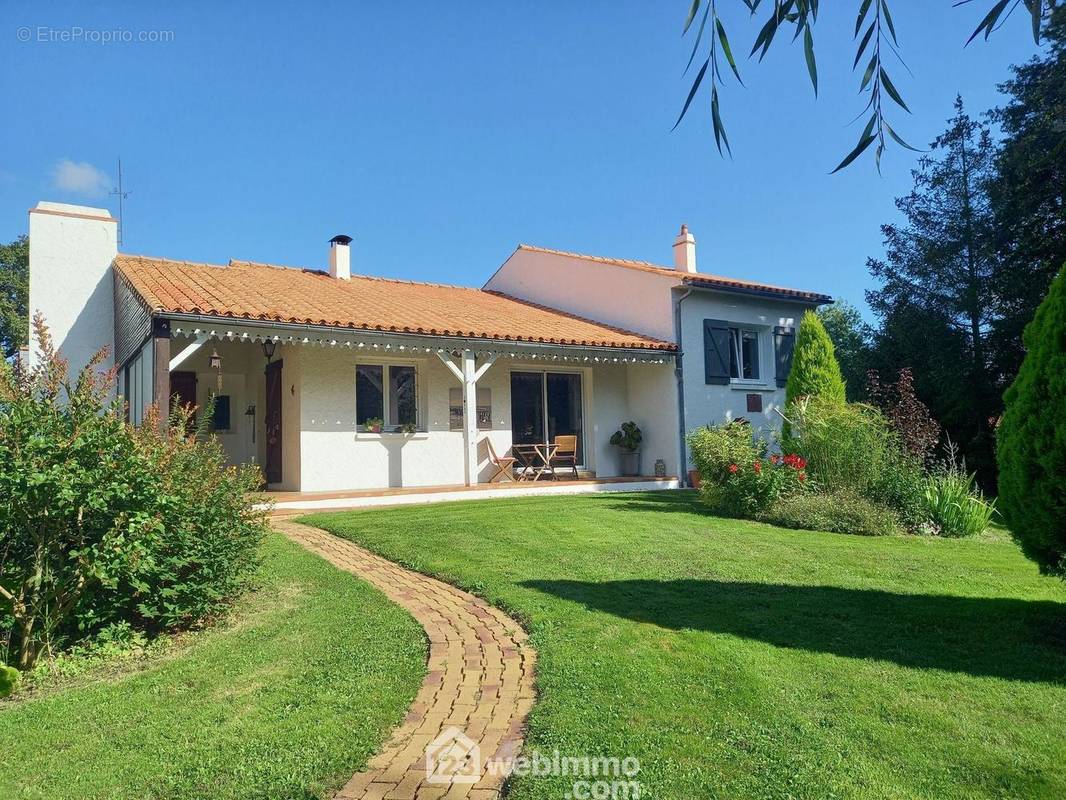 Maison à LANDERONDE