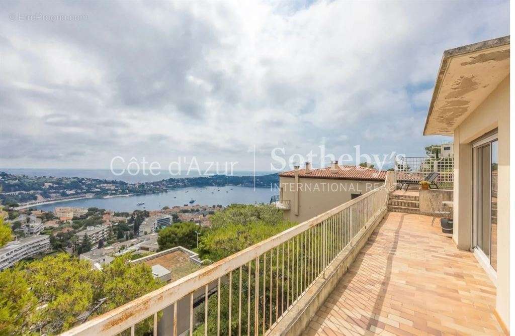 Appartement à VILLEFRANCHE-SUR-MER