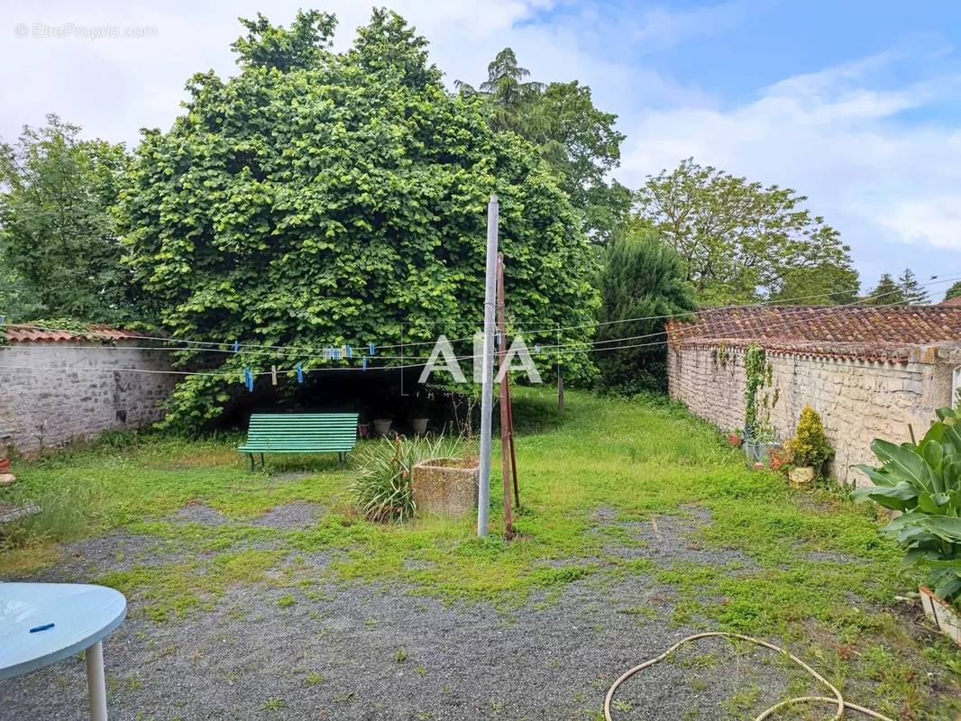 Maison à MAINE-DE-BOIXE