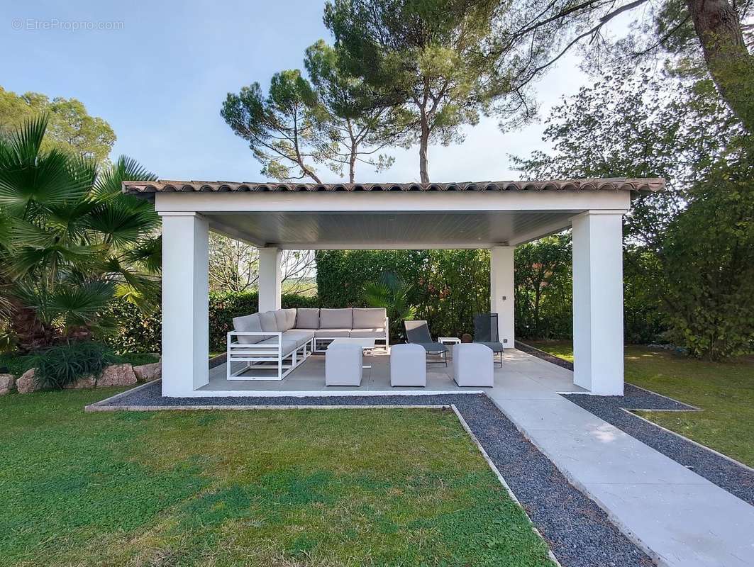 Maison à MOUGINS