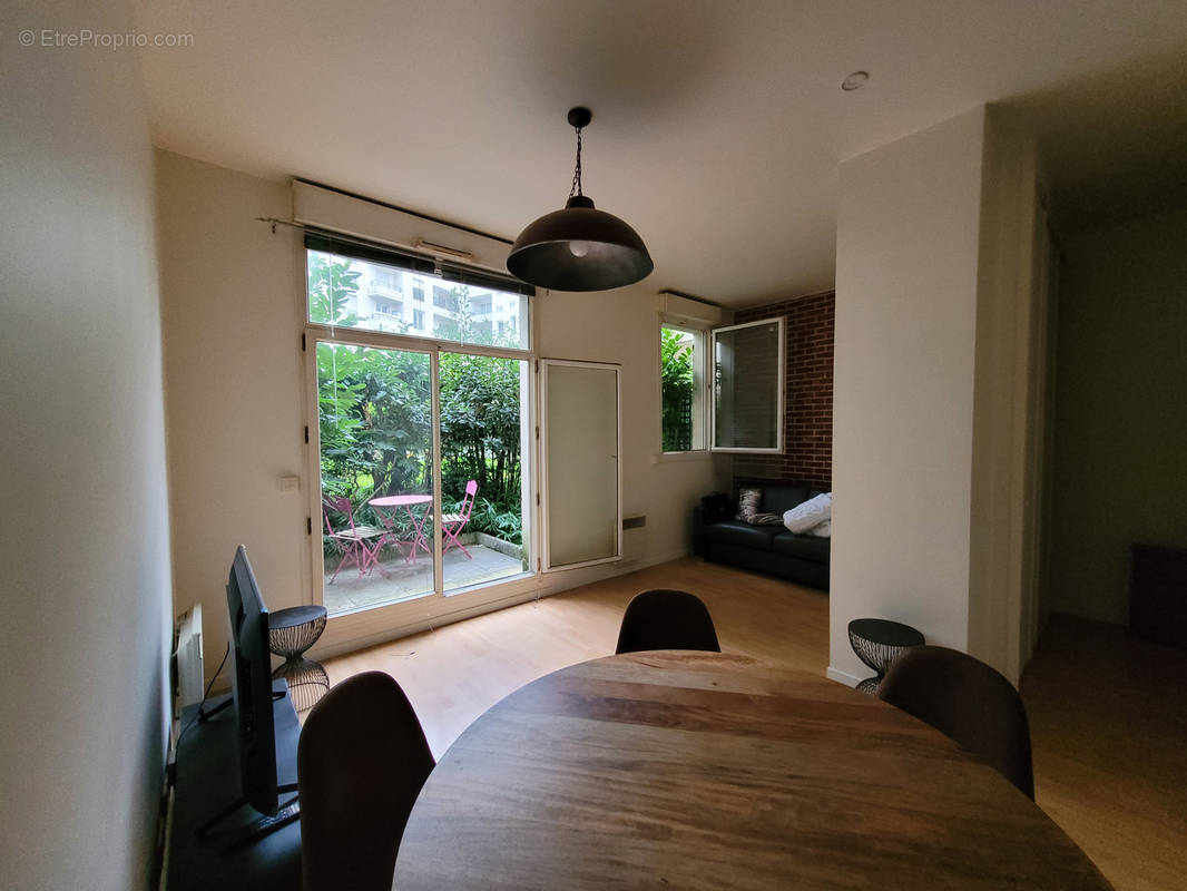 Appartement à ISSY-LES-MOULINEAUX