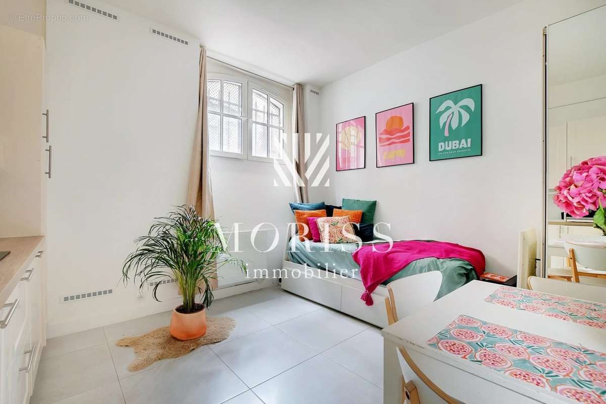 Appartement à PARIS-7E