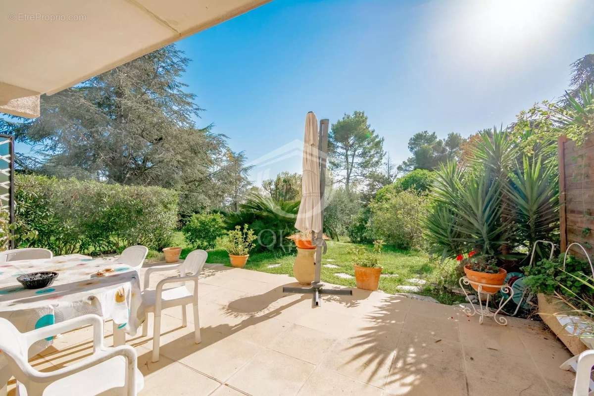 Appartement à VILLENEUVE-LOUBET