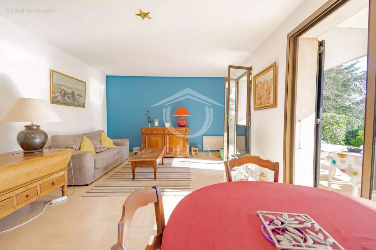 Appartement à VILLENEUVE-LOUBET