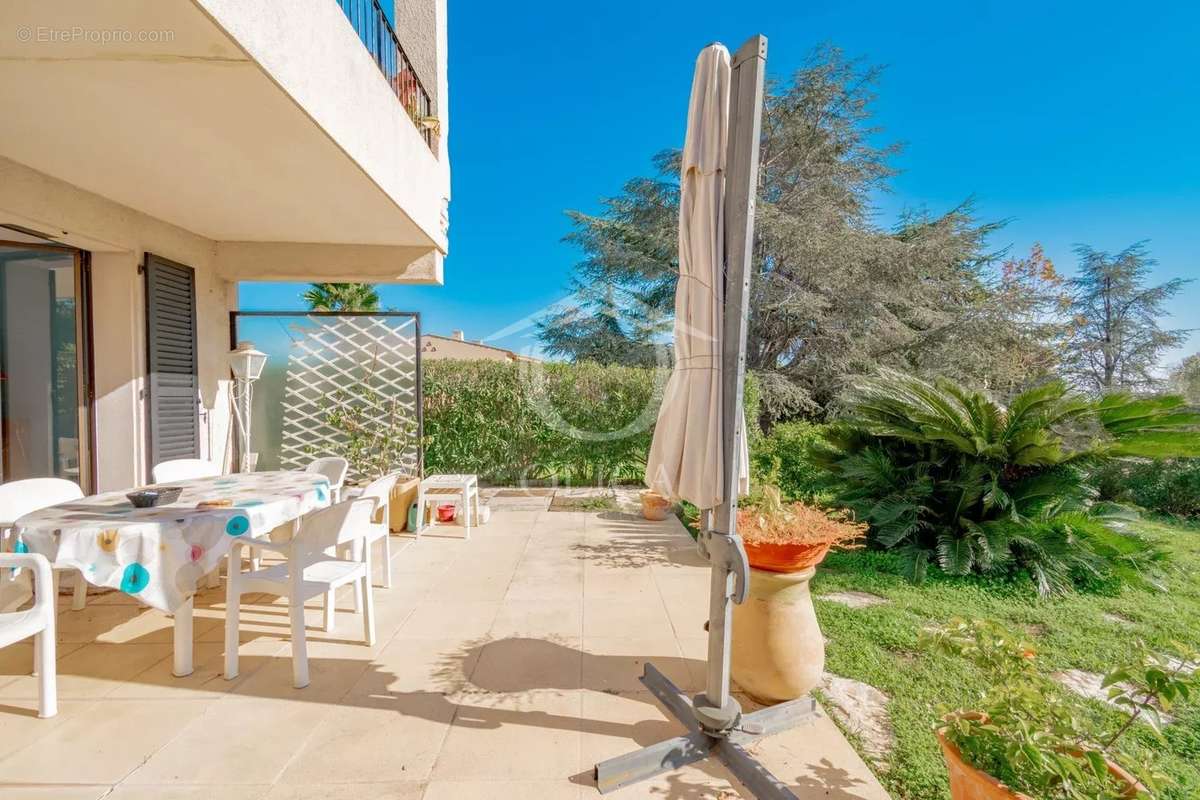 Appartement à VILLENEUVE-LOUBET