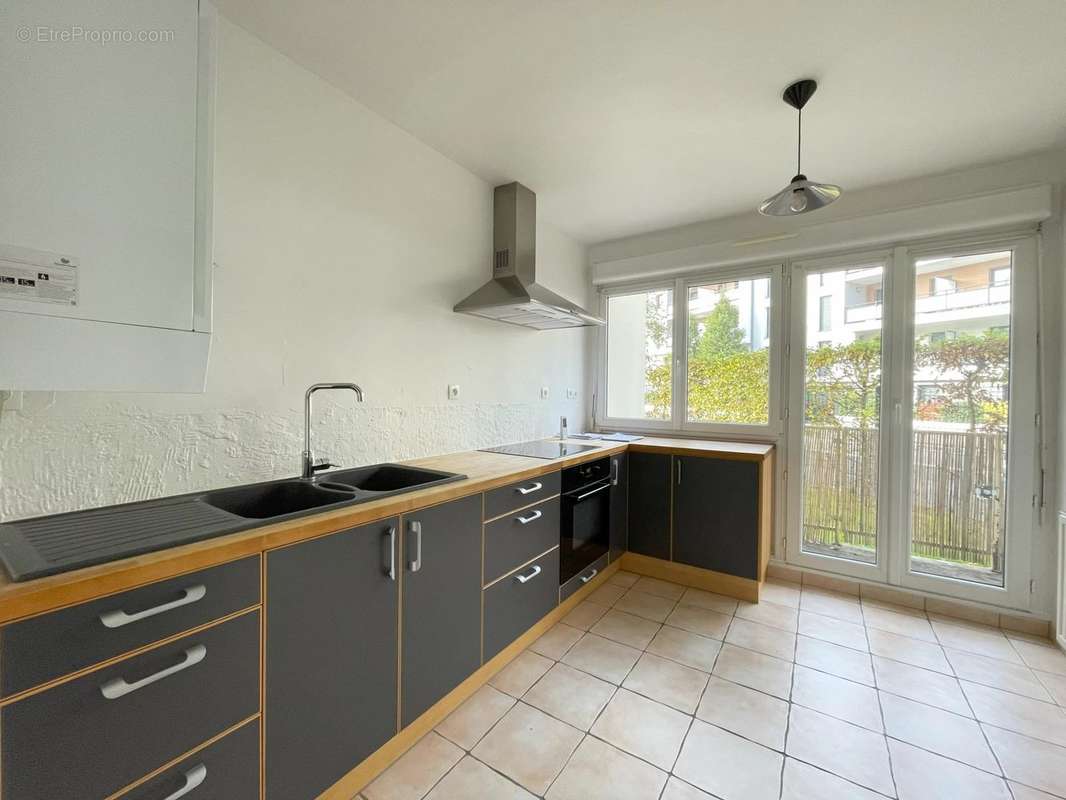 Appartement à SAINT-SEBASTIEN-SUR-LOIRE