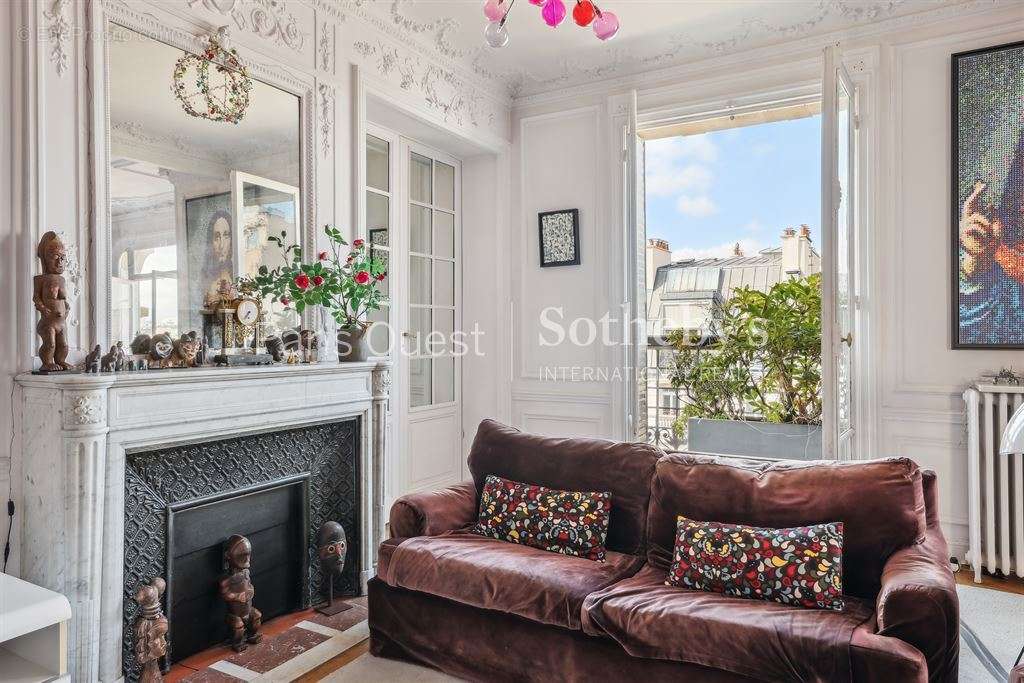 Appartement à PARIS-17E