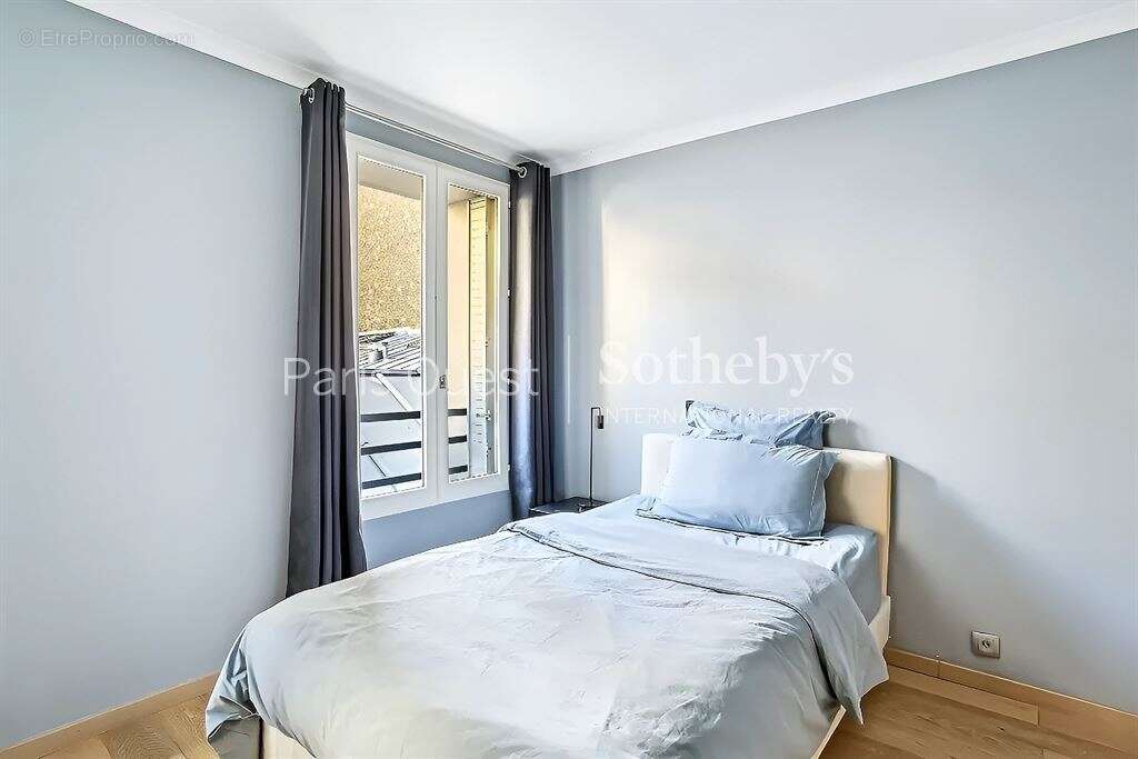 Appartement à PARIS-8E