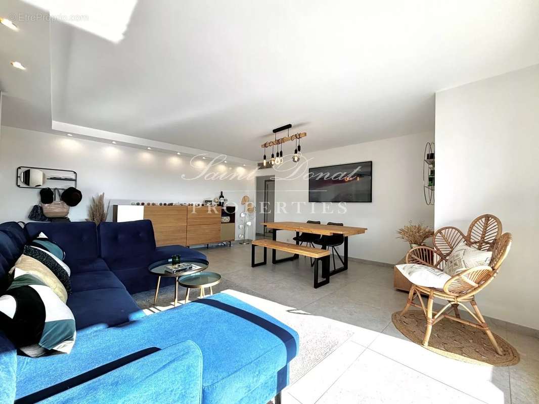 Appartement à MOUGINS