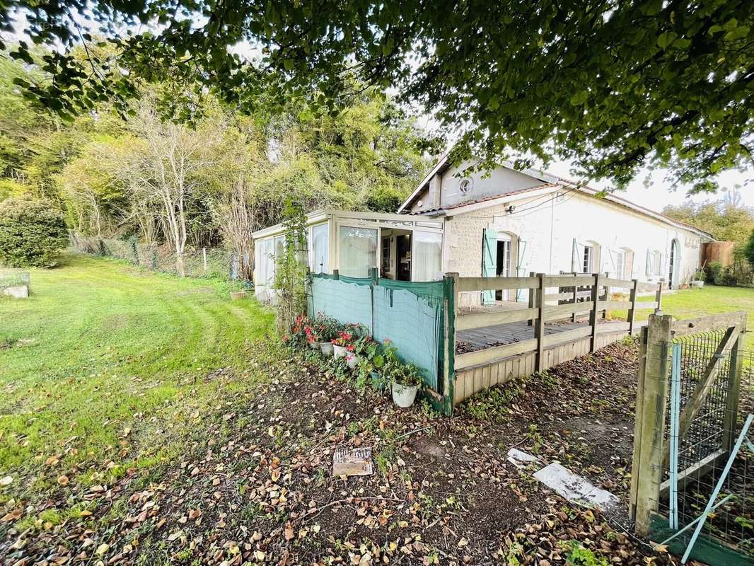 Maison à BRIE-SOUS-BARBEZIEUX