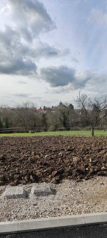 Terrain à MEAUX