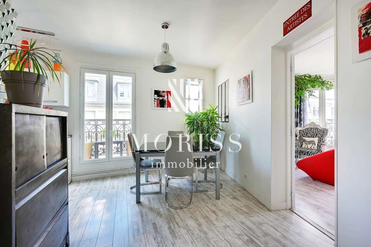 Appartement à PARIS-18E