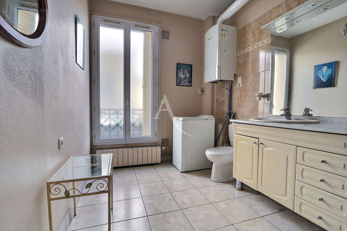 Appartement à AUBERVILLIERS