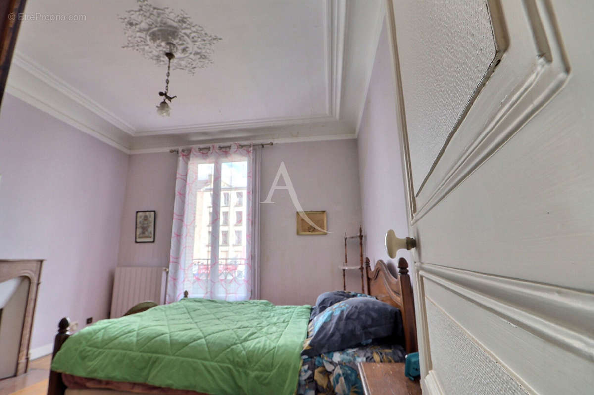 Appartement à AUBERVILLIERS