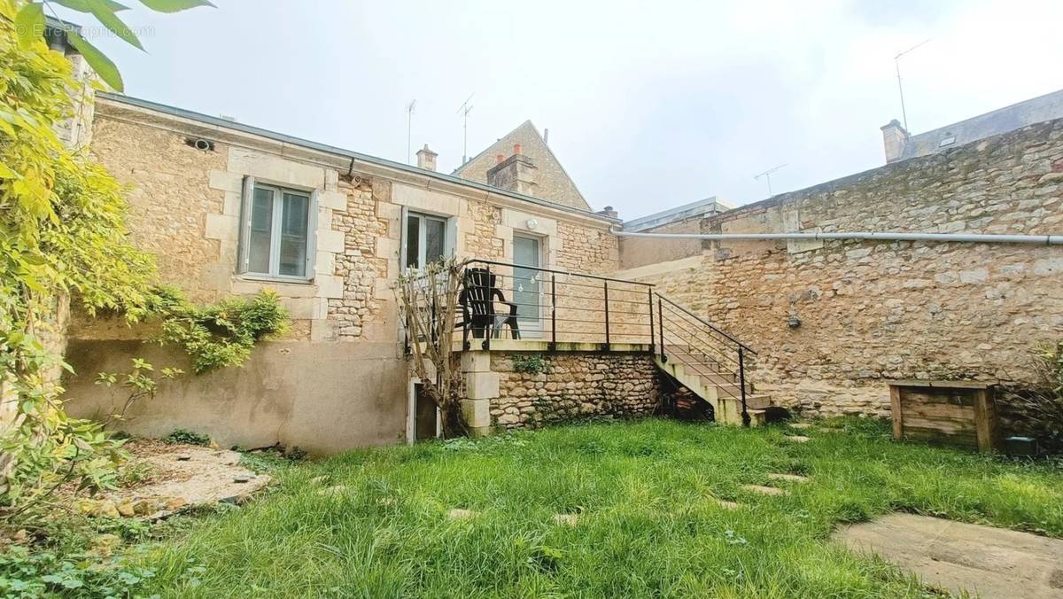 Maison à POITIERS