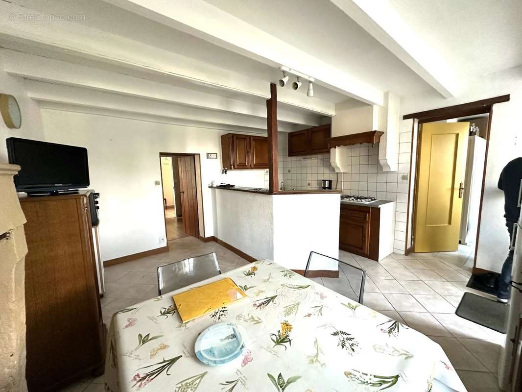 Appartement à REAUX