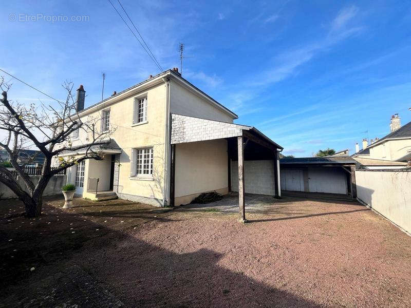 Maison à DOUE-LA-FONTAINE