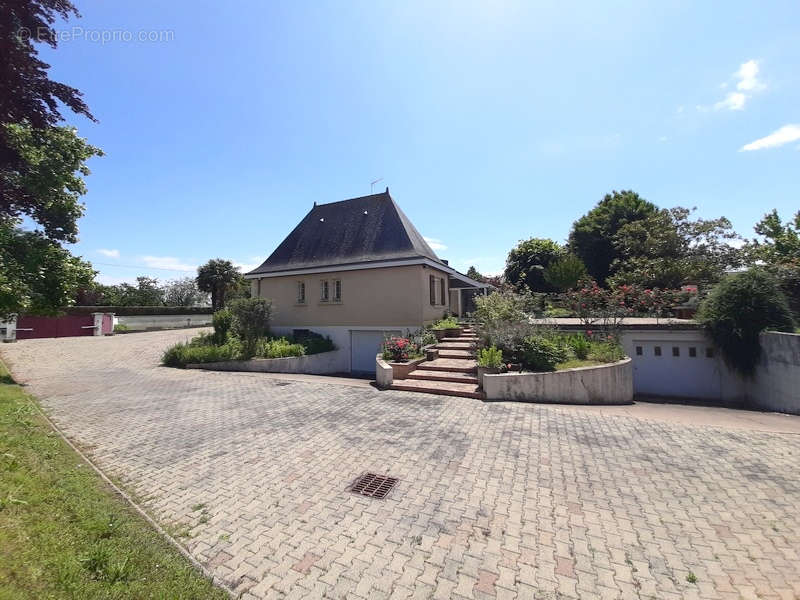 Maison à DOUE-LA-FONTAINE