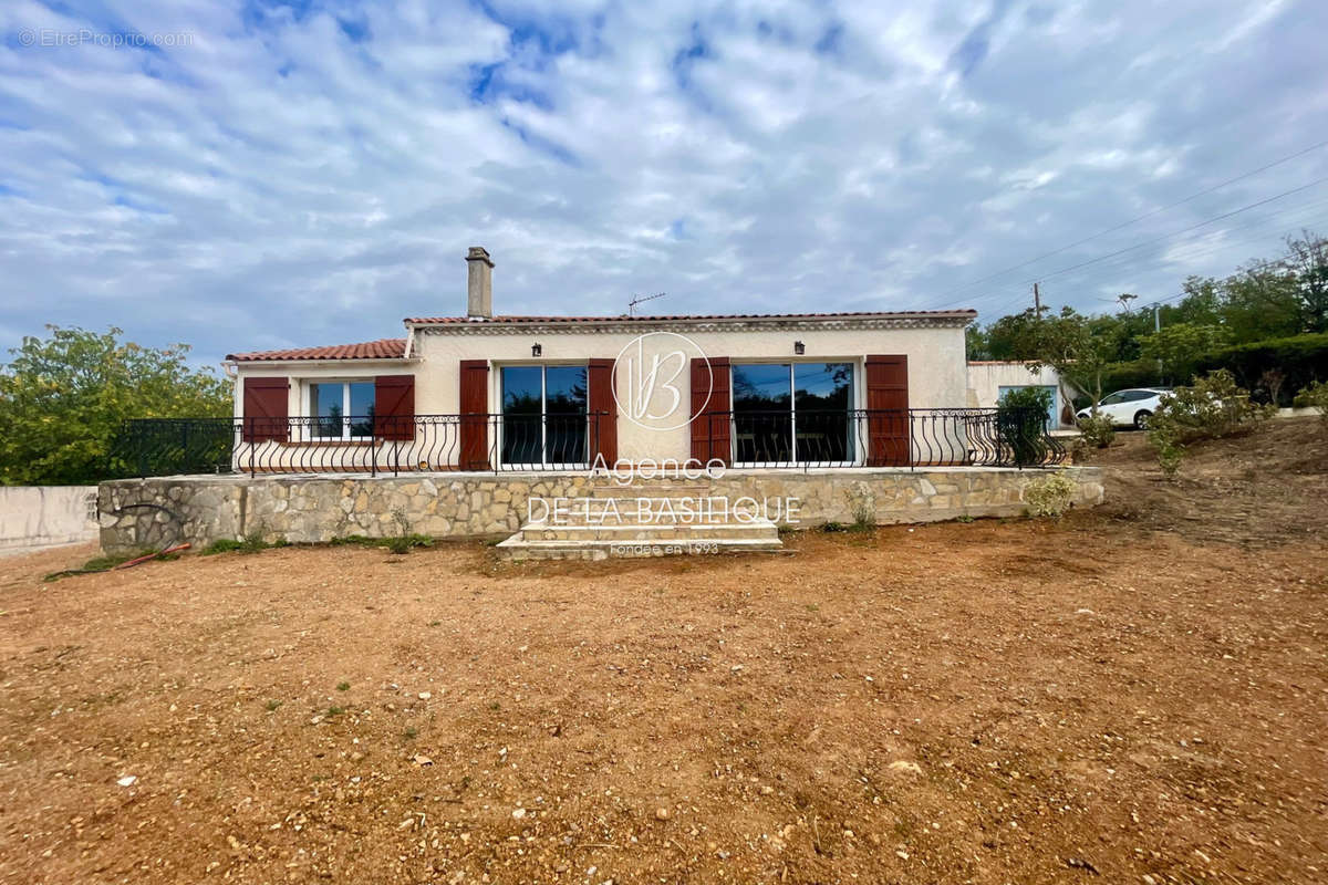 Maison à SAINT-MAXIMIN-LA-SAINTE-BAUME