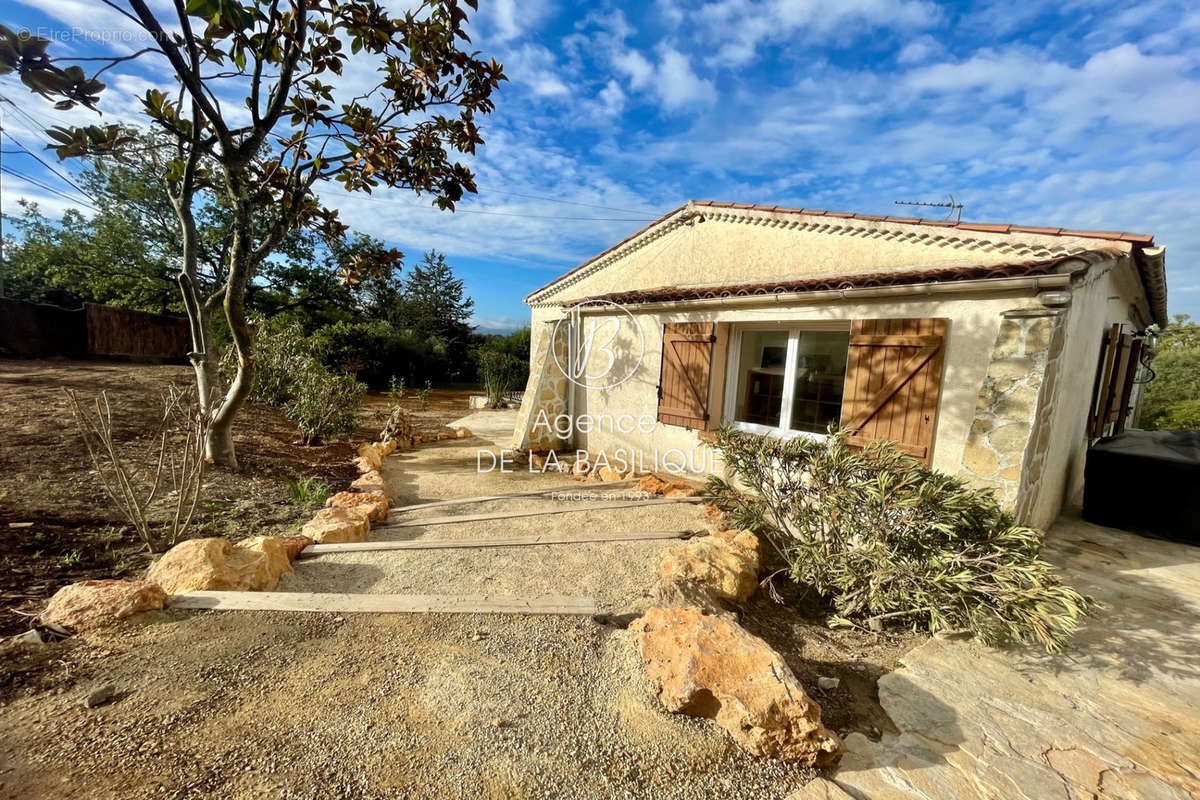 Maison à SAINT-MAXIMIN-LA-SAINTE-BAUME