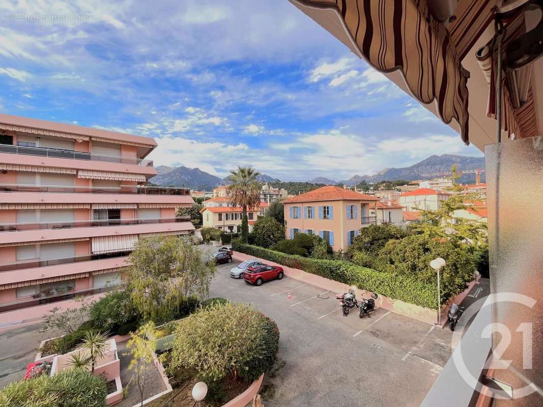 Appartement à ROQUEBRUNE-CAP-MARTIN