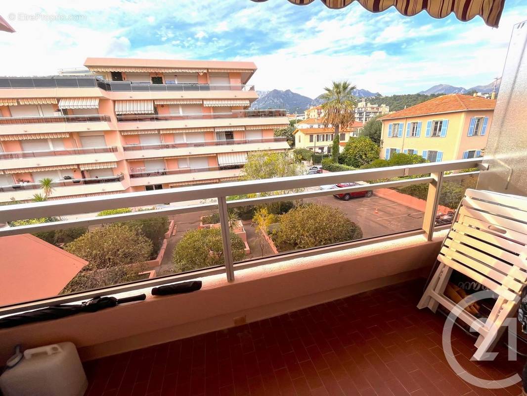 Appartement à ROQUEBRUNE-CAP-MARTIN