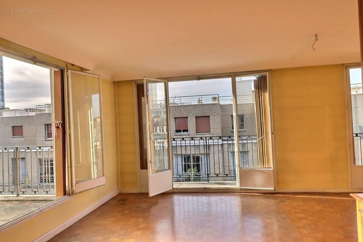 Appartement à PARIS-15E