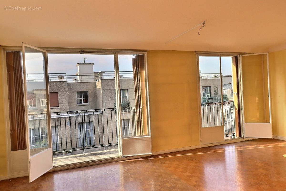 Appartement à PARIS-15E