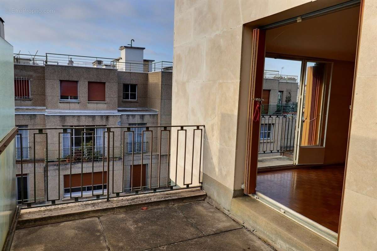 Appartement à PARIS-15E