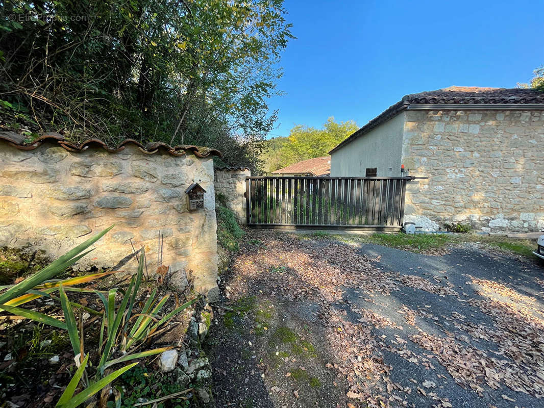 Maison à SAINT-SYLVESTRE-SUR-LOT