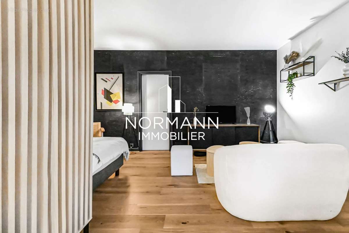 Appartement à NEUILLY-SUR-SEINE