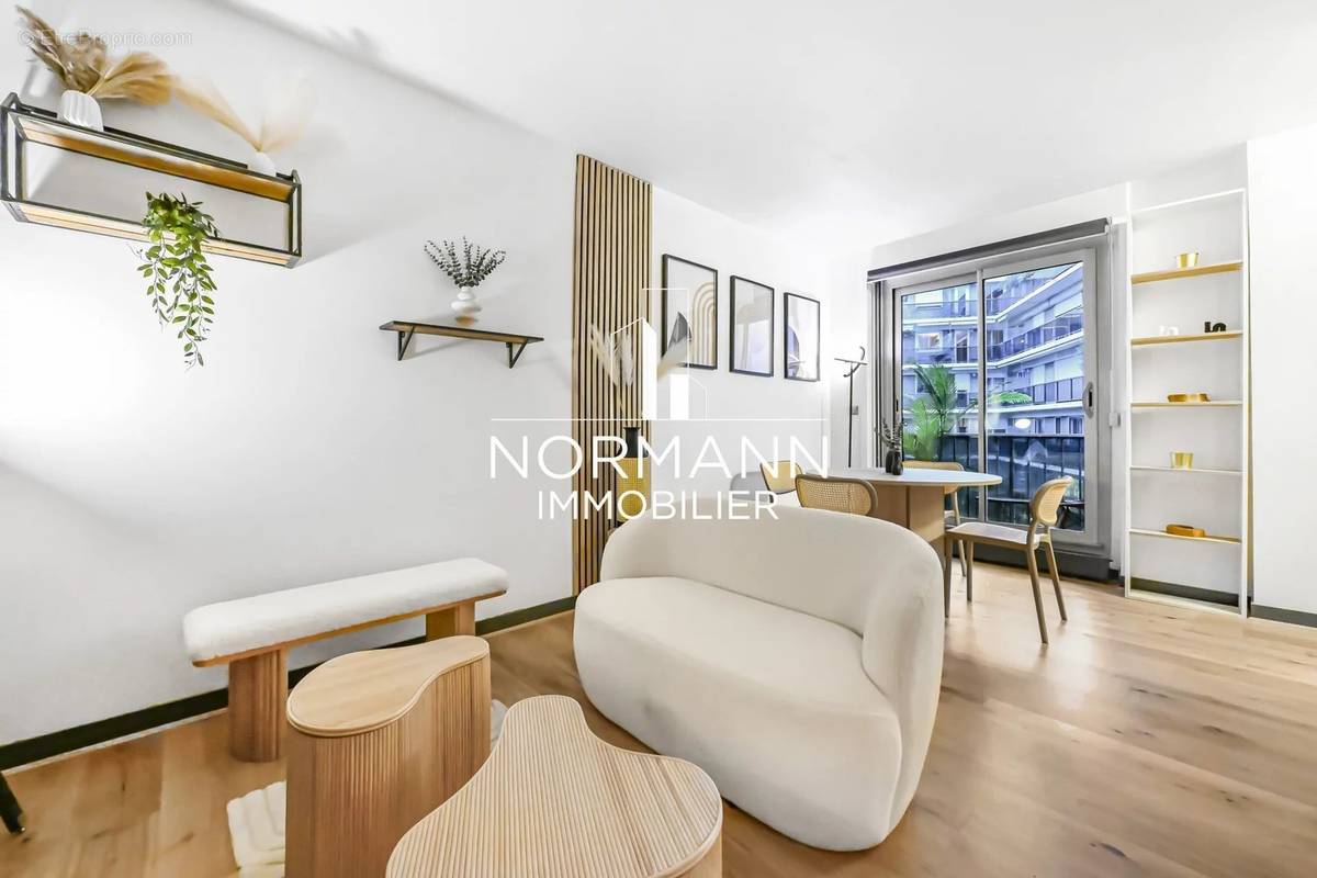 Appartement à NEUILLY-SUR-SEINE