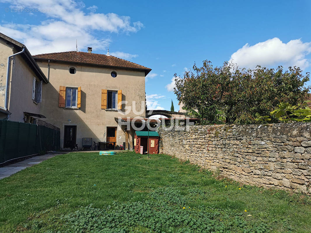 Maison à HIERES-SUR-AMBY