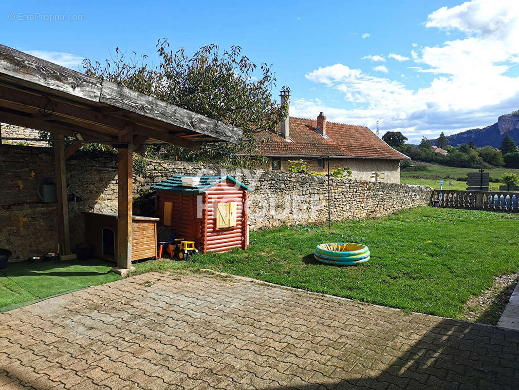 Maison à HIERES-SUR-AMBY