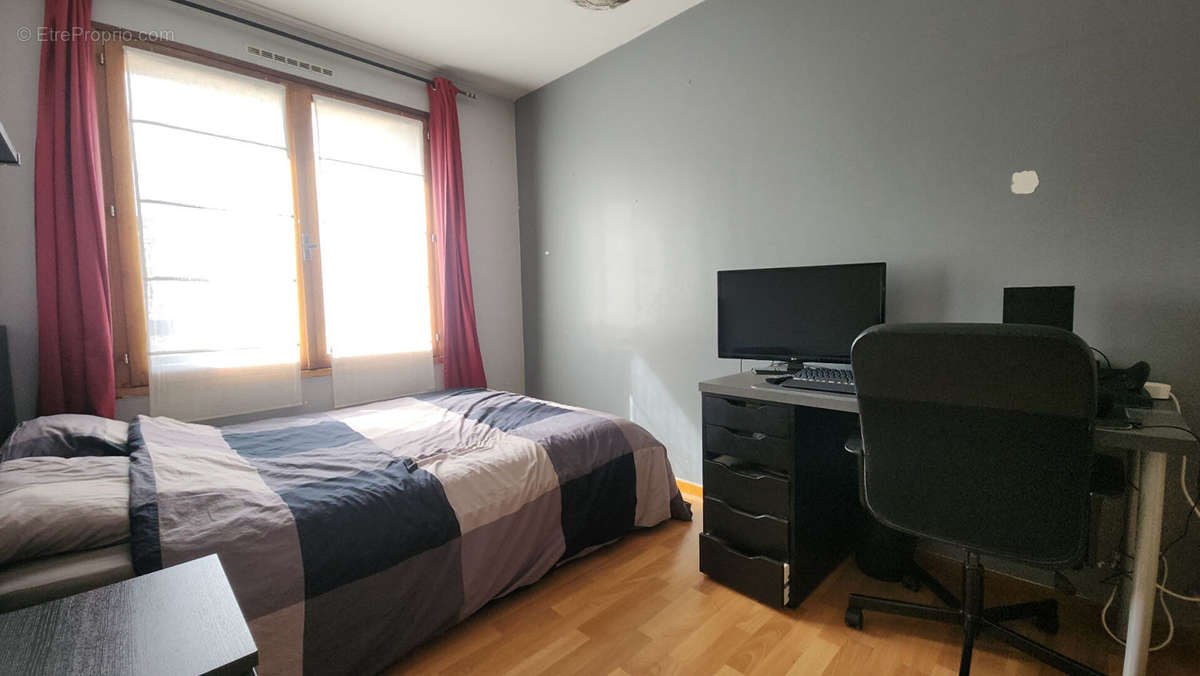 Appartement à MARSEILLE-5E