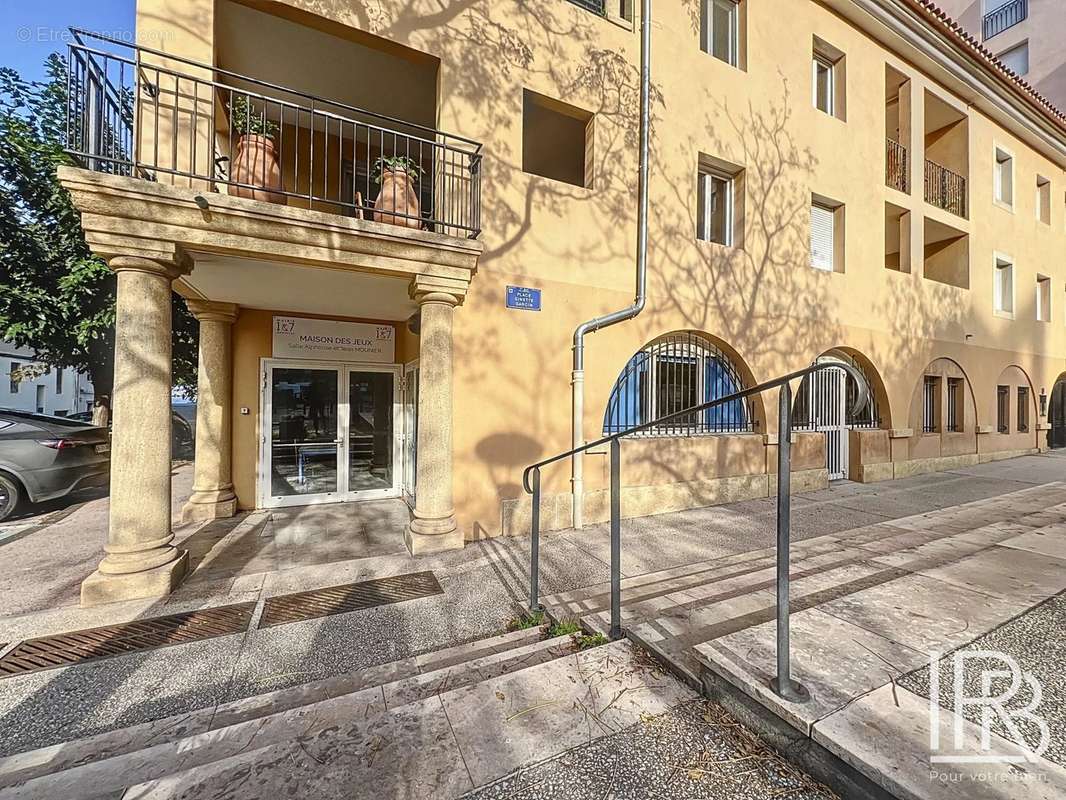 Appartement à MARSEILLE-7E