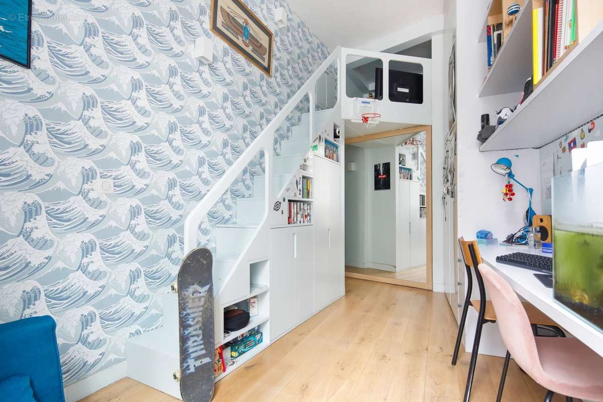 Appartement à PARIS-10E