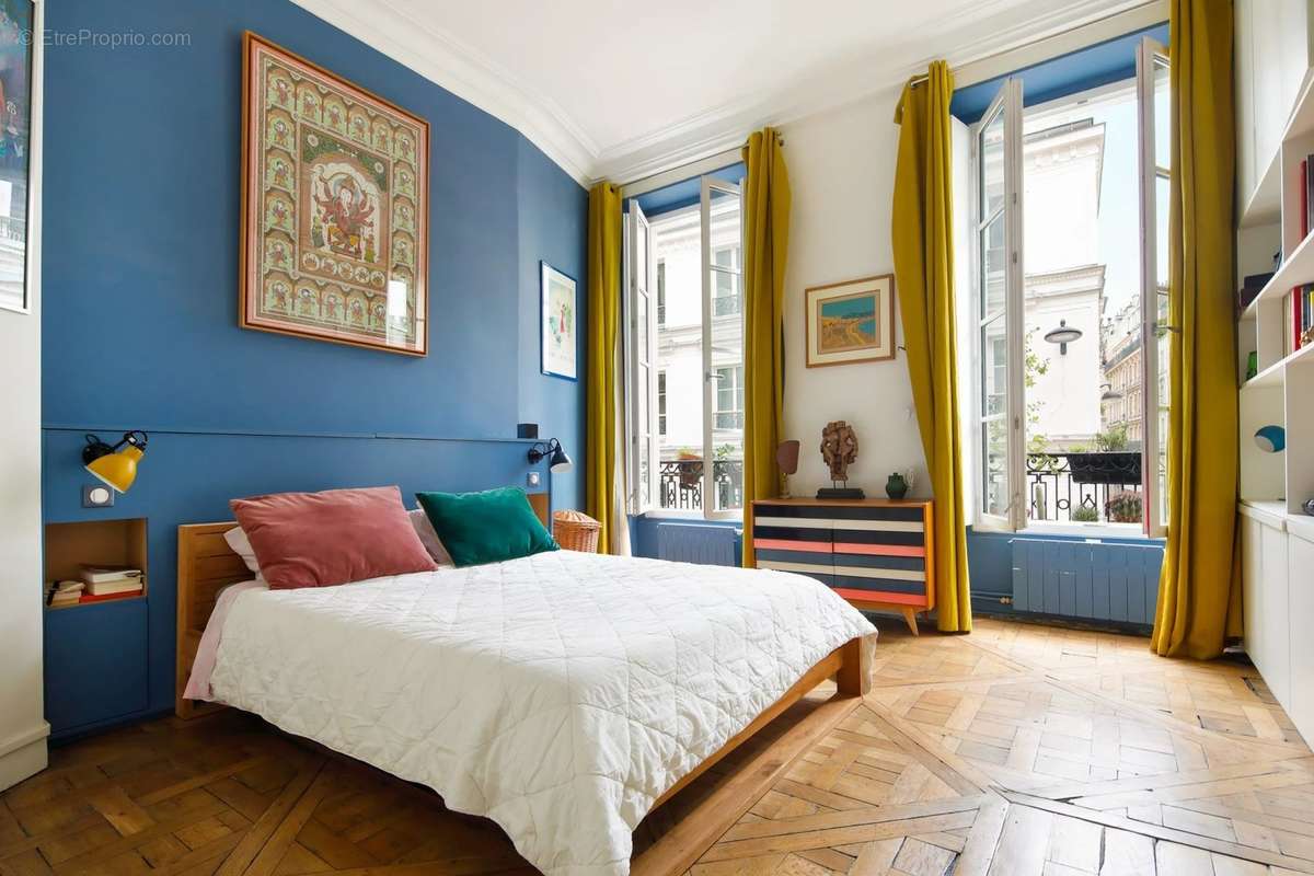 Appartement à PARIS-10E