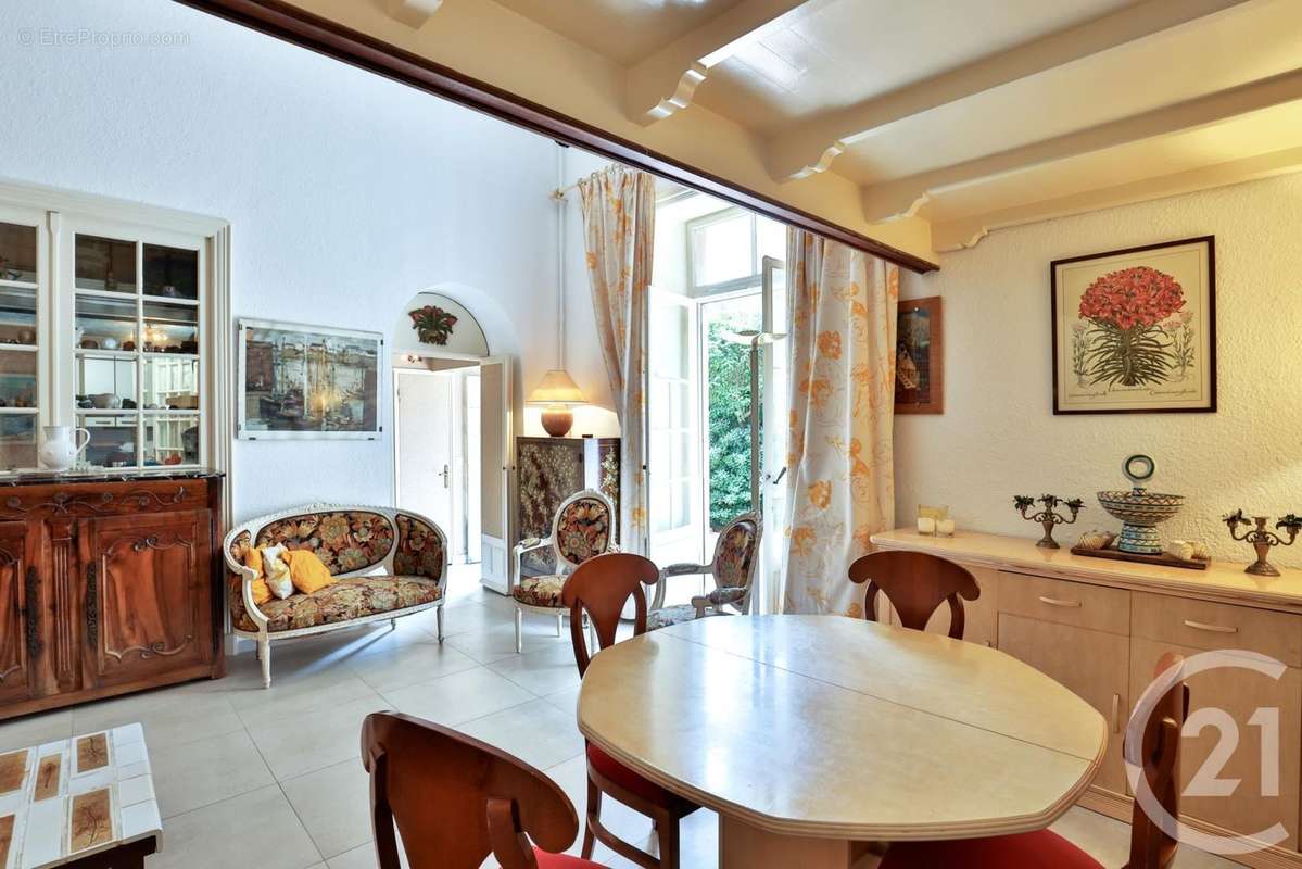 Appartement à BEAULIEU-SUR-MER