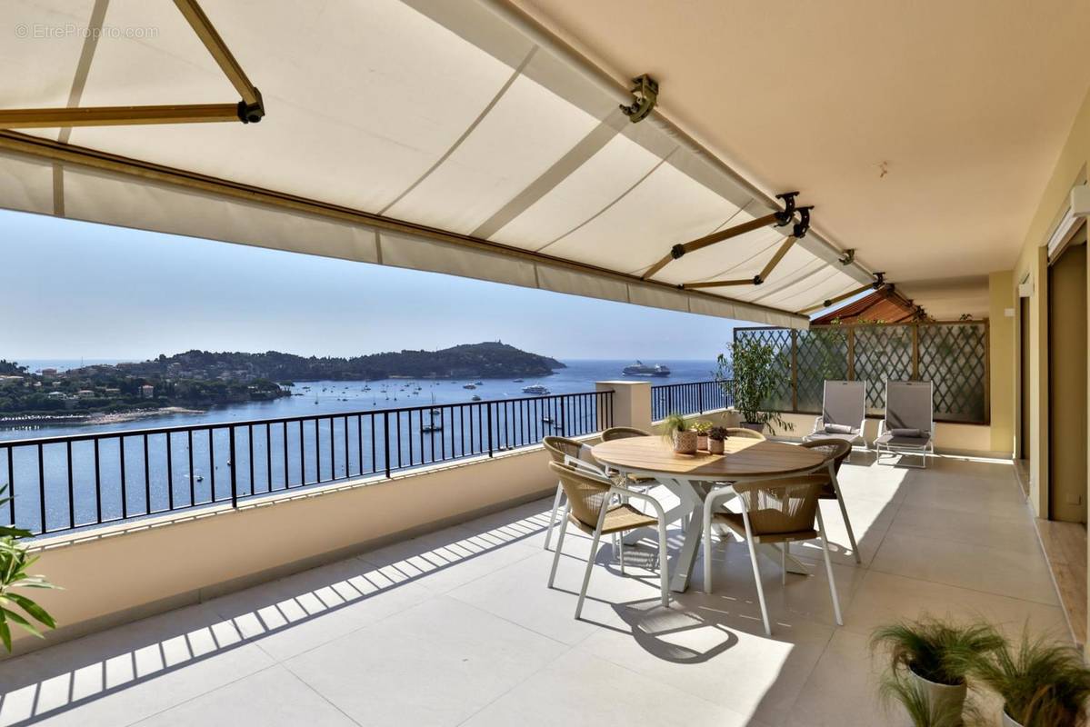 Appartement à VILLEFRANCHE-SUR-MER