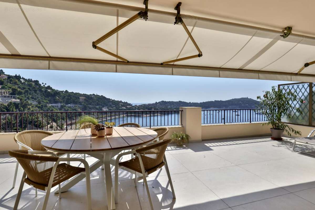 Appartement à VILLEFRANCHE-SUR-MER