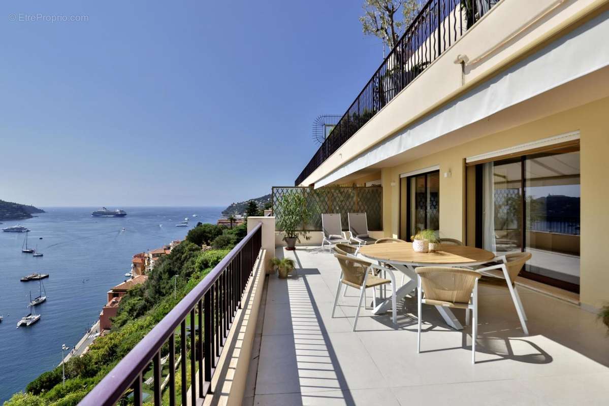 Appartement à VILLEFRANCHE-SUR-MER