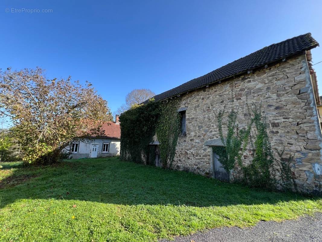 Maison à LAGUENNE