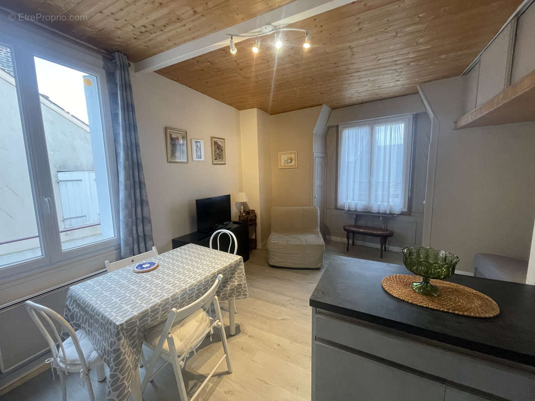 Appartement à TROUVILLE-SUR-MER